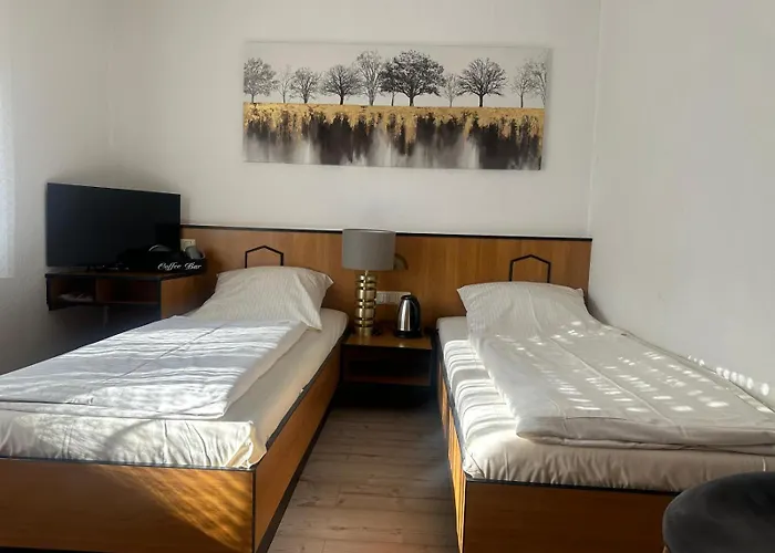 Отель Neue Traube Фелльбах